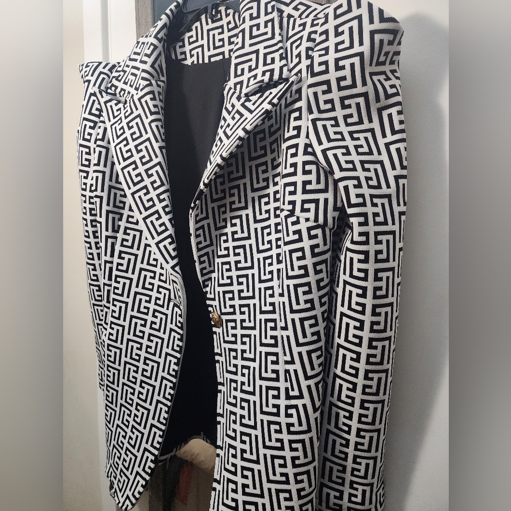 Black and White Geometric Patterned Jacket And Matching Midi Dress - Picture 2 of 6
